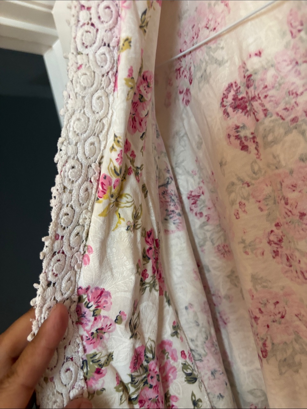 Victoria's Secret Pink Floral Lace-Trim Robe Hold Label - Picture 7 of 14